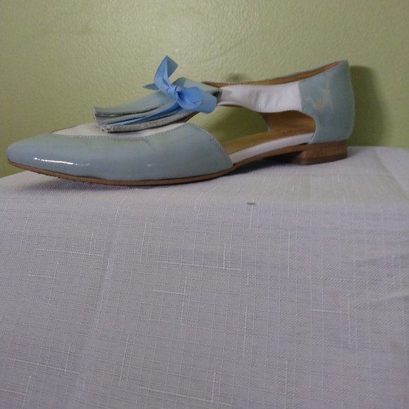 137 Handmade Shoes, blue and white flats - Picture 2 of 5
